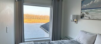 On The Rocks Gagetown"The Modern Fresh Experience" Waterfront 3 vacation rentals