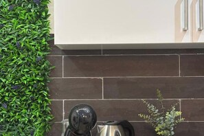 Kaffee und/oder Kaffeemaschine