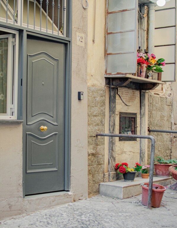 Exterior - MIMI HOUSE IN THE HISTORIC CENTRE (Naples)