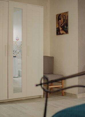 Iron/ironing board, free WiFi - MIMI HOUSE IN THE HISTORIC CENTRE (Naples)