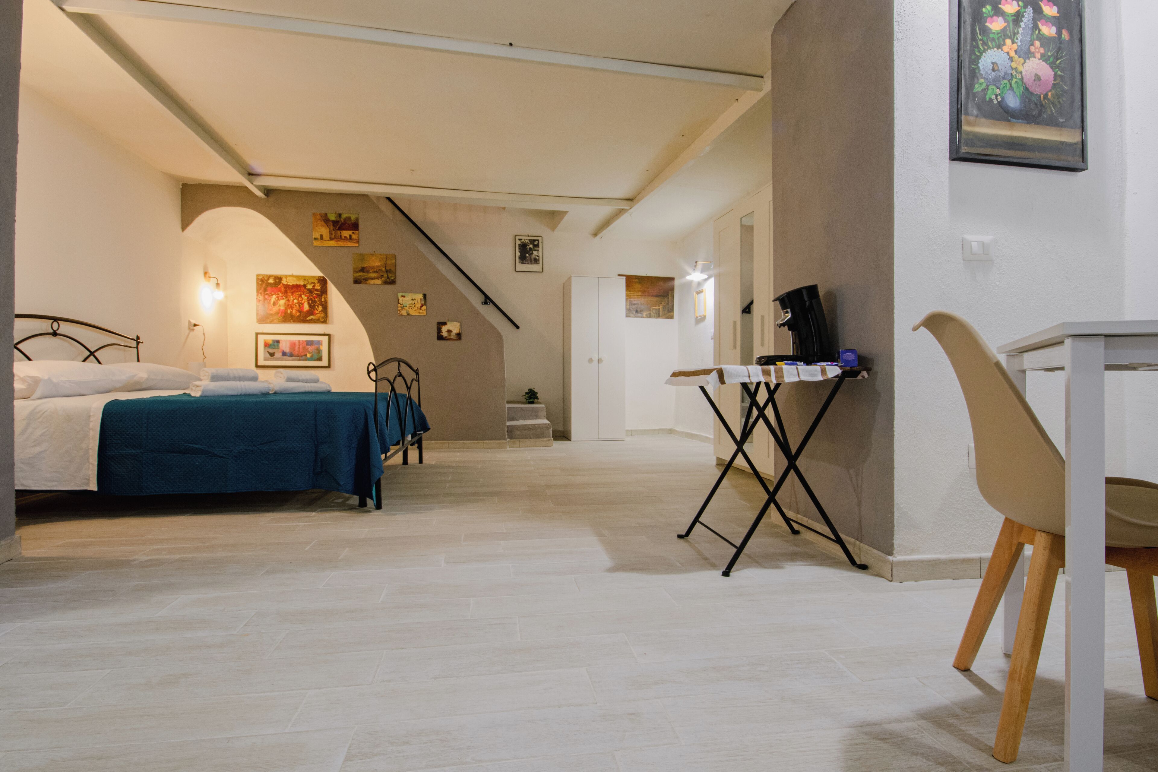 Iron/ironing board, free WiFi