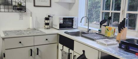 Mikrobølgeovn og kokeplater