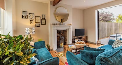 Meadow View Cottage by Leap Escapes