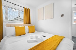 3 Schlafzimmer, Bügeleisen/Bügelbrett, WLAN, Bettwäsche