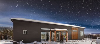 Crestone Basecamp - With Hot Tub!