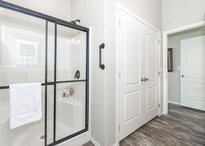 Shower, hair dryer, towels, soap - Crestone Basecamp - With Hot Tub! (Crestone)