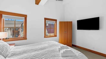 4 bedrooms, free WiFi, bed sheets