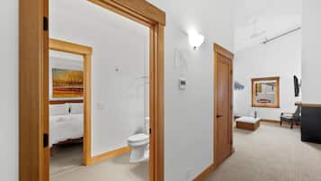 1 dormitorio, tabla de planchar con plancha, wifi gratis y ropa de cama