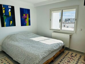 3 soverom, strykejern/-brett, wi-fi og sengetøy