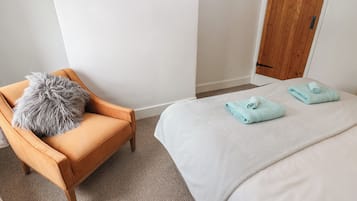 2 slaapkamers, individueel gedecoreerd, individueel gemeubileerd