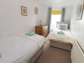 2 bedrooms, individually decorated, individually furnished, free WiFi - 1 Eden Cottages (Carlisle)