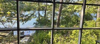 Charming 2-bedroom cottage on Truro Kettle Pond