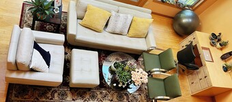 Clean Cozy Modern B&B