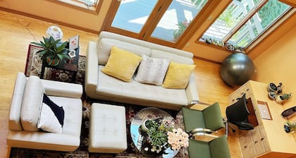 Clean Cozy Modern Private Bedroom