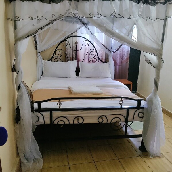 Habitación individual estándar | Wifi gratis y ropa de cama 