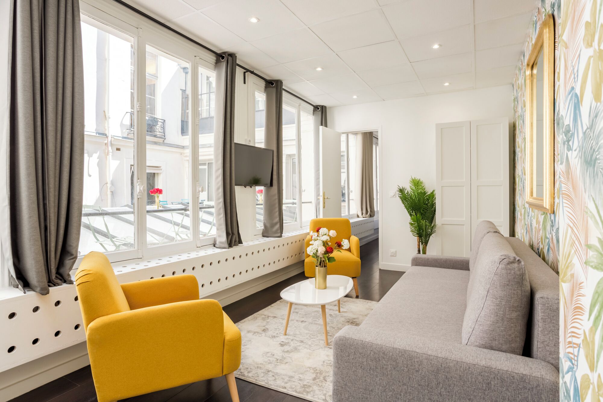 Smart TV, Netflix, servicios de streaming, oficina