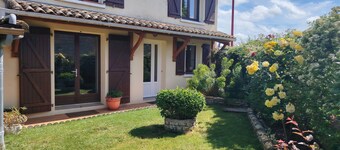 Country house, ideal for families or friends. Pets welcome!