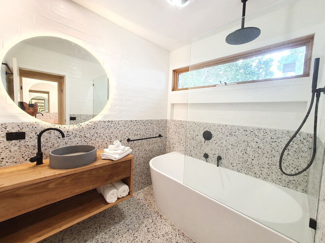 Hårtørrer, håndklæder