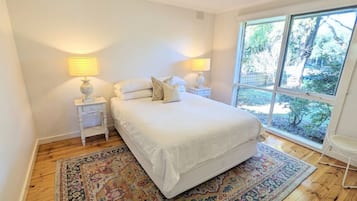 5 habitaciones, tabla de planchar con plancha, cuna de viaje y wifi