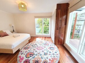 1 bedroom, iron/ironing board, travel cot, WiFi