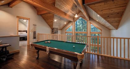 The T-pot Chalet for 12