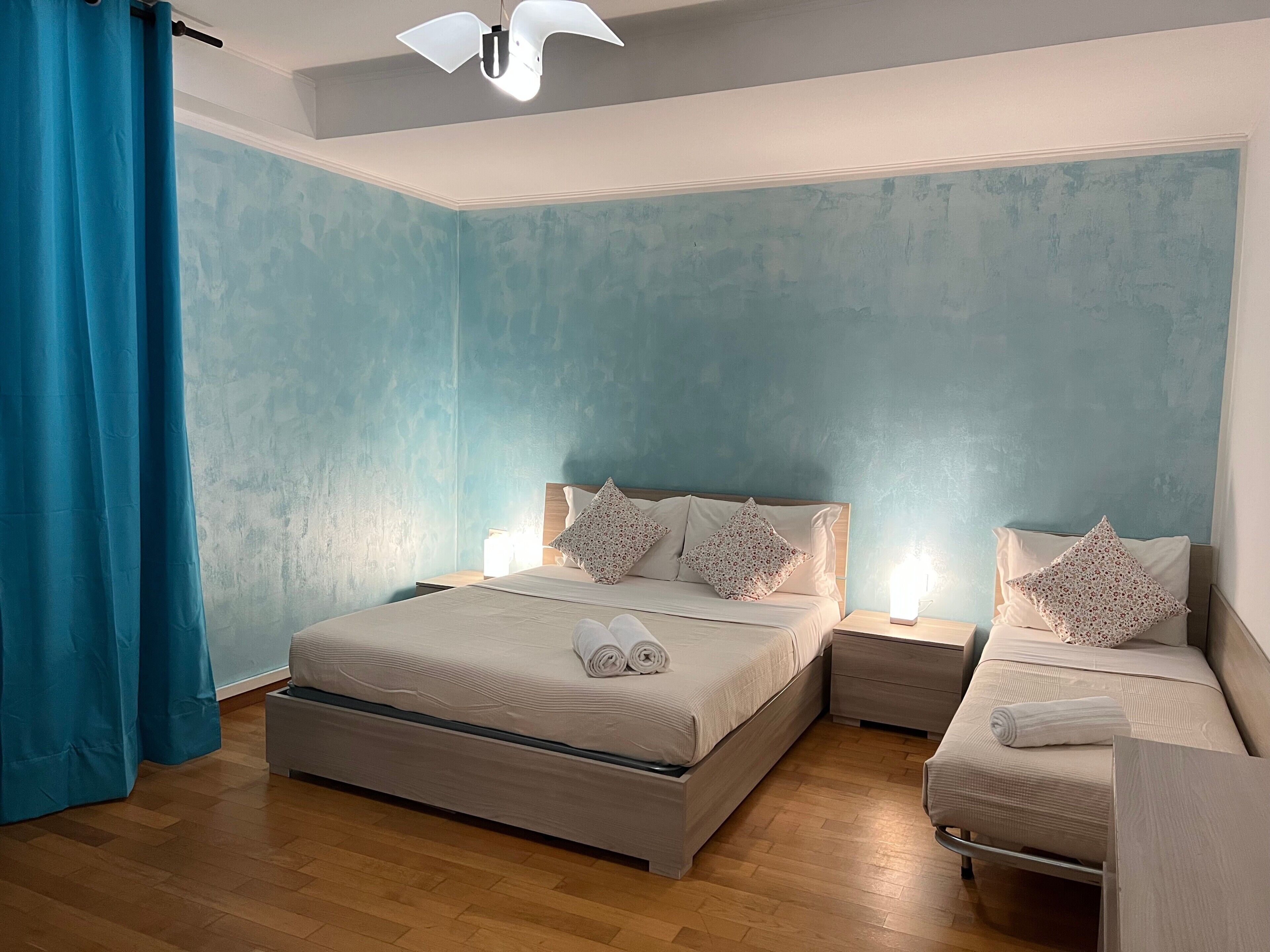 4 chambres, fer et planche à repasser, Wi-Fi, draps fournis