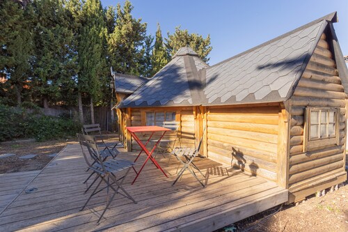 Chalet "Kota Crème Catalane" with Mountain View, Wi-Fi, and Air Conditioning