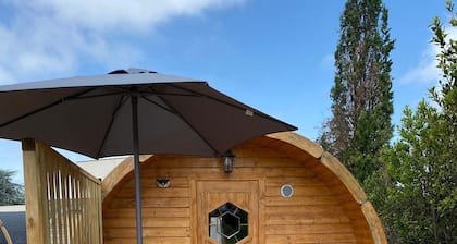 Appartement « Barrel Orange » avec vue sur la montagne, terrasse privée et climatisation