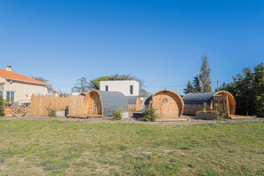 Exterior - Apartment 'Barrel Violet' with Mountain View, Wi-Fi and Air Conditioning (Saint-André)