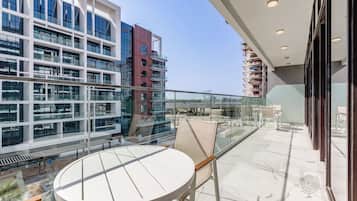 Appartamento Luxury, 2 camere da letto, aria condizionata, vista città | Vista dalla camera