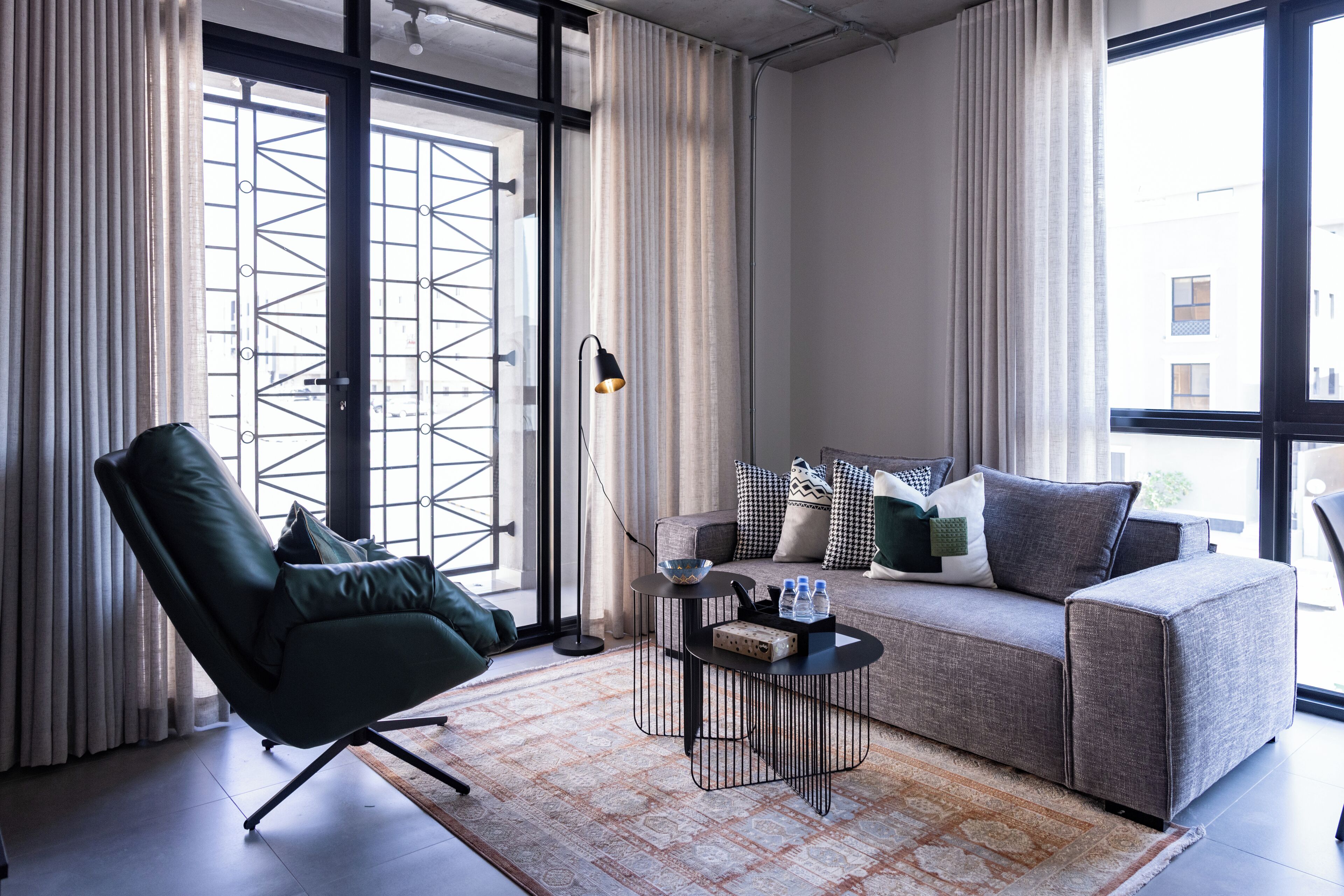 Apartment, 1 Bedroom, City View | Living area