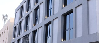 C LIVING 3 - ALMALQA