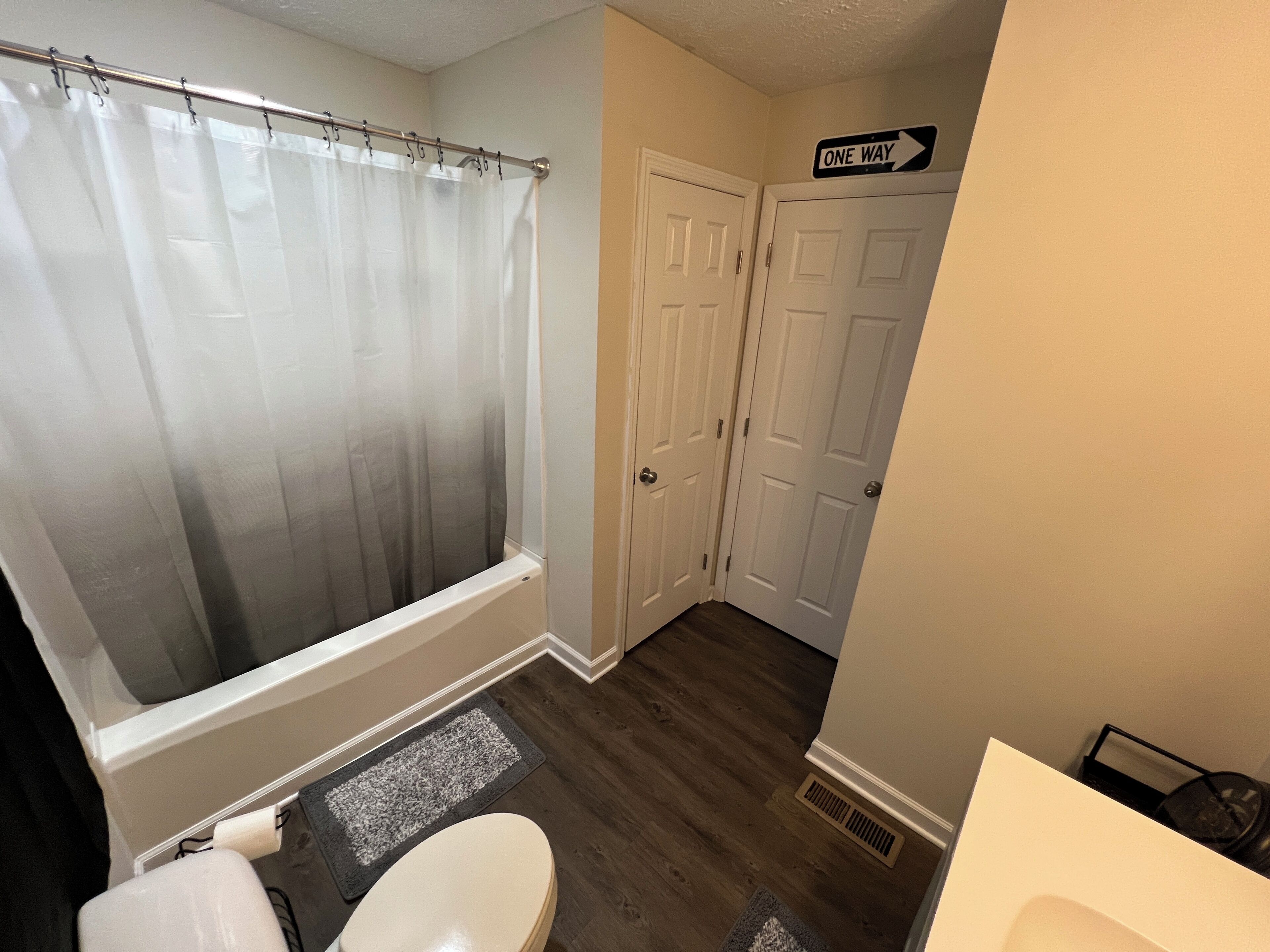 Toallas y papel higiénico