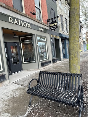 تفاصيل الفندق من الخارج