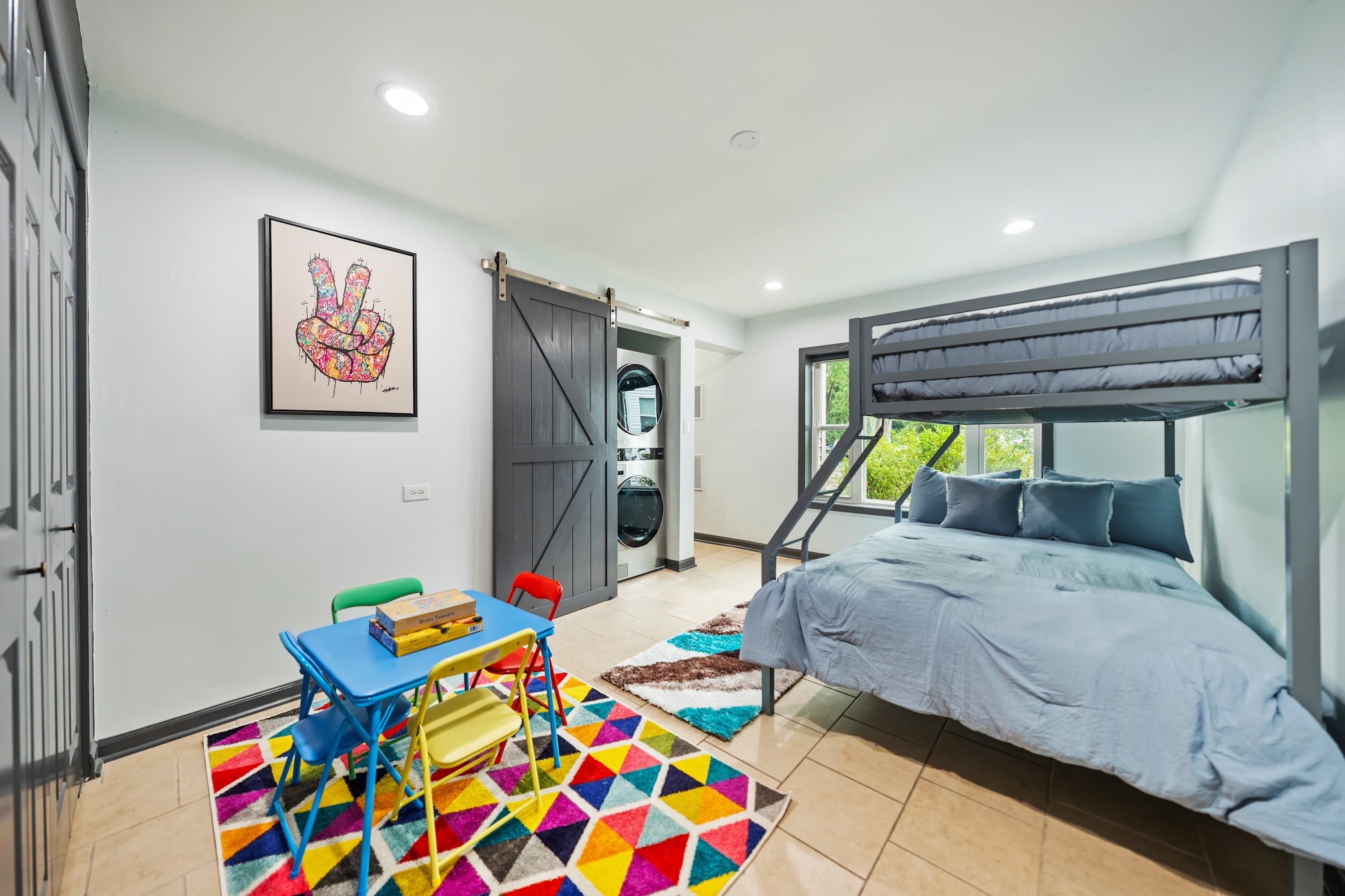 3 habitaciones, tabla de planchar con plancha, cuna de viaje y wifi 