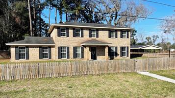 Casa, patio, vista al jardín | Vista desde la habitación