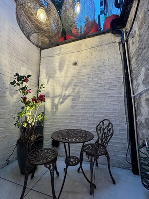 Outdoor dining - Queen's Park Small & Perfect (London)