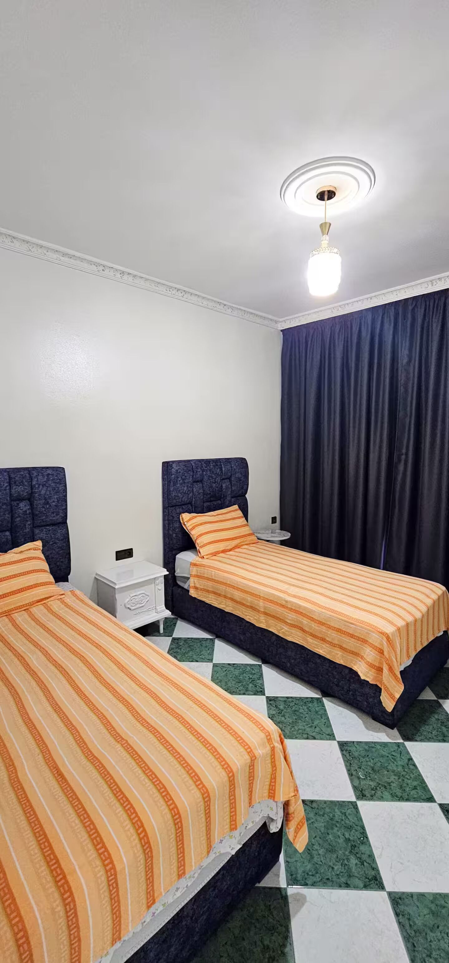 2 habitaciones, tabla de planchar con plancha y wifi 