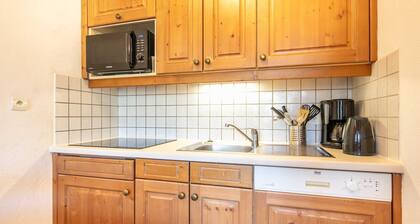 Mountain apartment, sleeps 4, mountain view