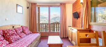 Mountain apartment, sleeps 4, mountain view