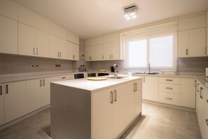 Shared kitchen - Luxury Rooms at Pyramids Gem (Giza)