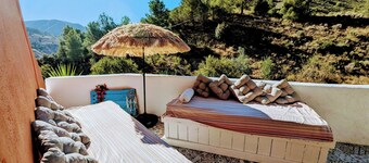 Charming 4-bedroom Farmhouse in the Serene Andalusian Mountains of Oria