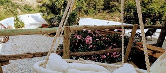 Charming Country House  Mountain Retreat & Pool sleeps 8