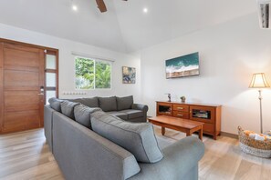 Living area - Beautiful home in a gated Neighborhood, Walking Distance to Beach with Garden (Brasilito)