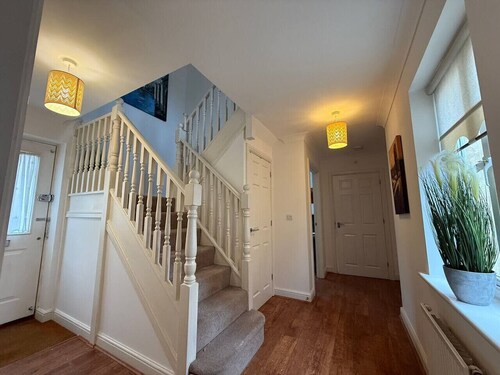Doulton Close Long Stays Discount Free Parking