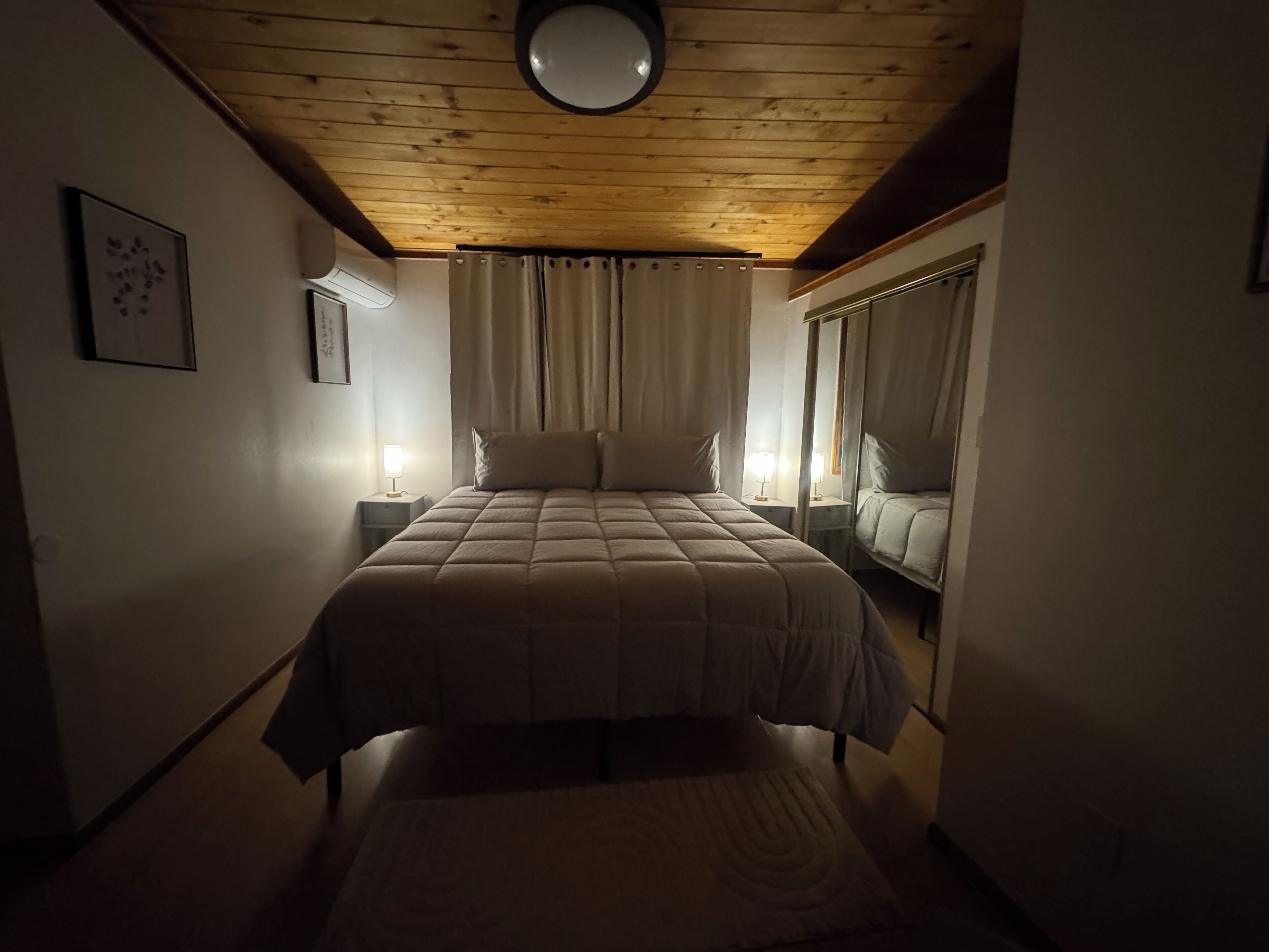 2 室のベッドルーム、アイロン / アイロン台、WiFi、ベッドシーツ