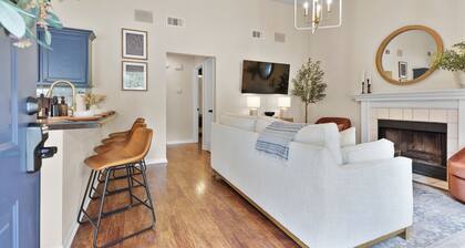 New Meets Nostalgic- Cottage Sleeps 8