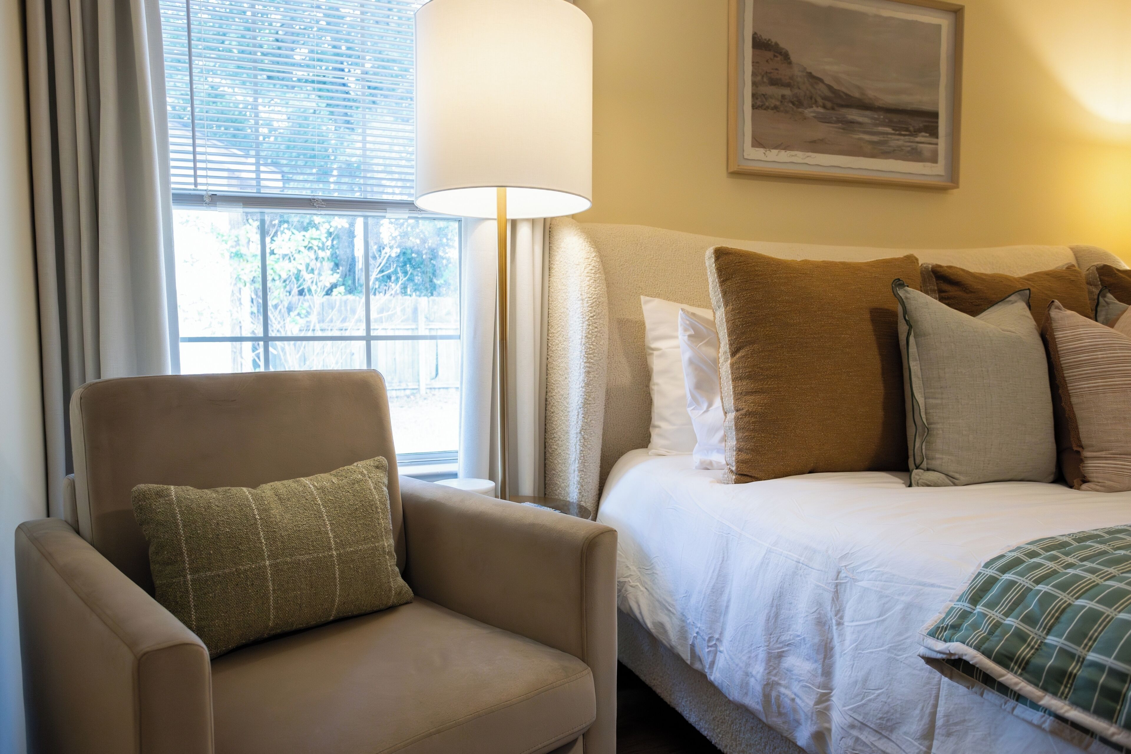 Bungalow, Garden View | Individually decorated, individually furnished, iron/ironing board