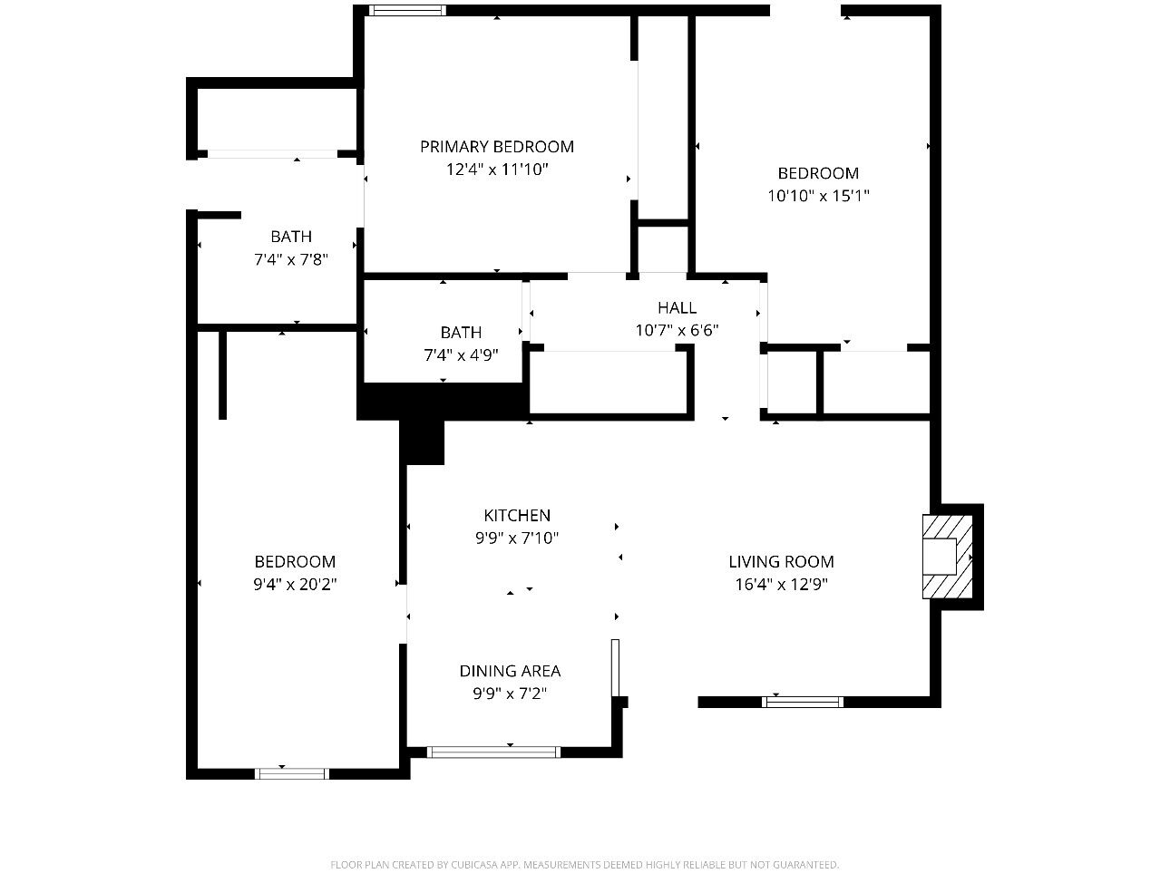 Ein Grundriss mit einem Hauptschlafzimmer, einem Gästezimmer, zwei Bädern, einer Küche, einem Essbereich, einem Wohnzimmer und einem Flur.