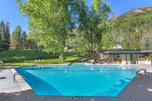 Timber Falls 4BR Penthouse Retreat with Views